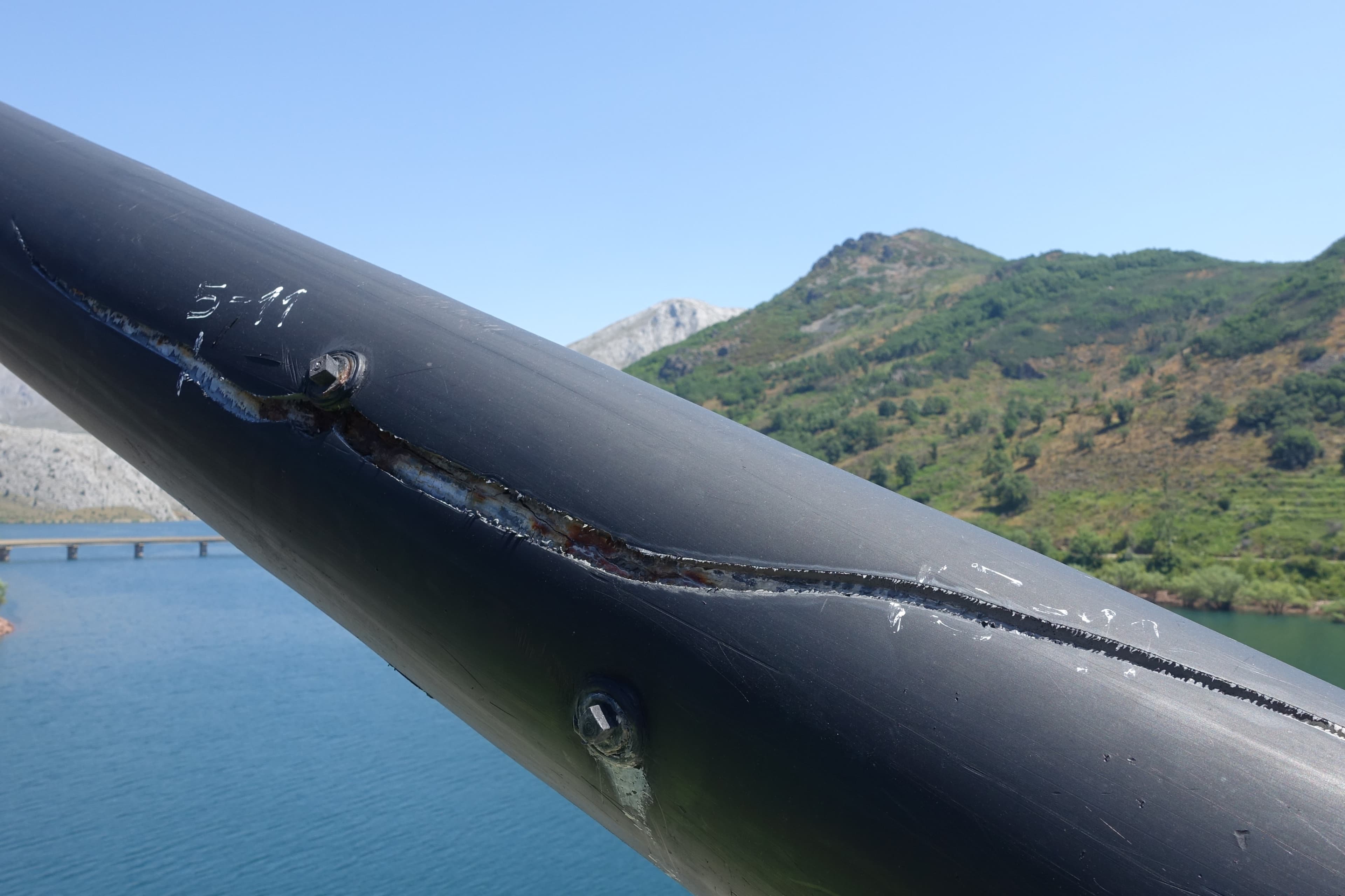 HSPE Pipe crack example